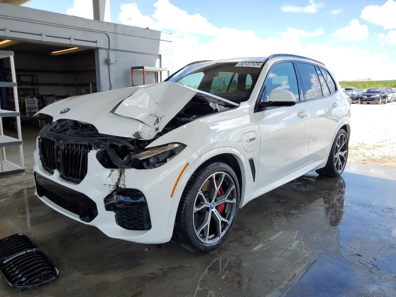 2023 BMW X5 XDRIVE45E