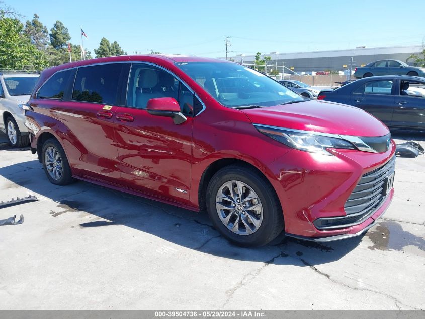 2021 TOYOTA SIENNA LE