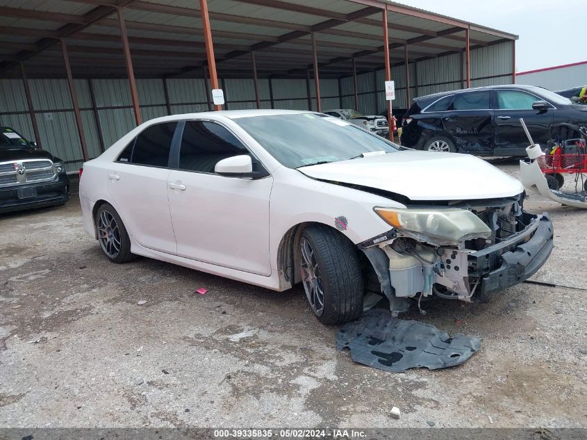 2014 TOYOTA CAMRY SE