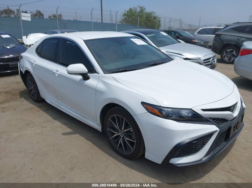 2024 TOYOTA CAMRY SE