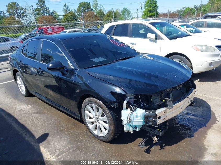 2018 TOYOTA CAMRY LE