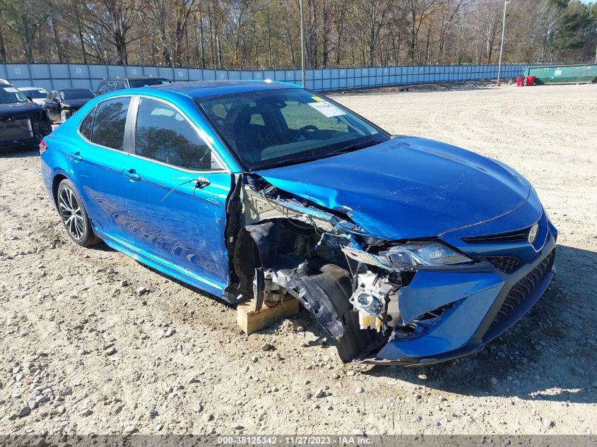 2019 TOYOTA CAMRY SE