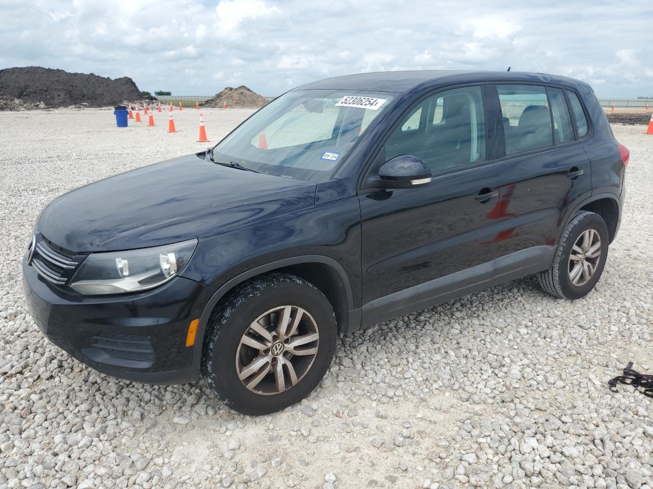 2013 VOLKSWAGEN TIGUAN S