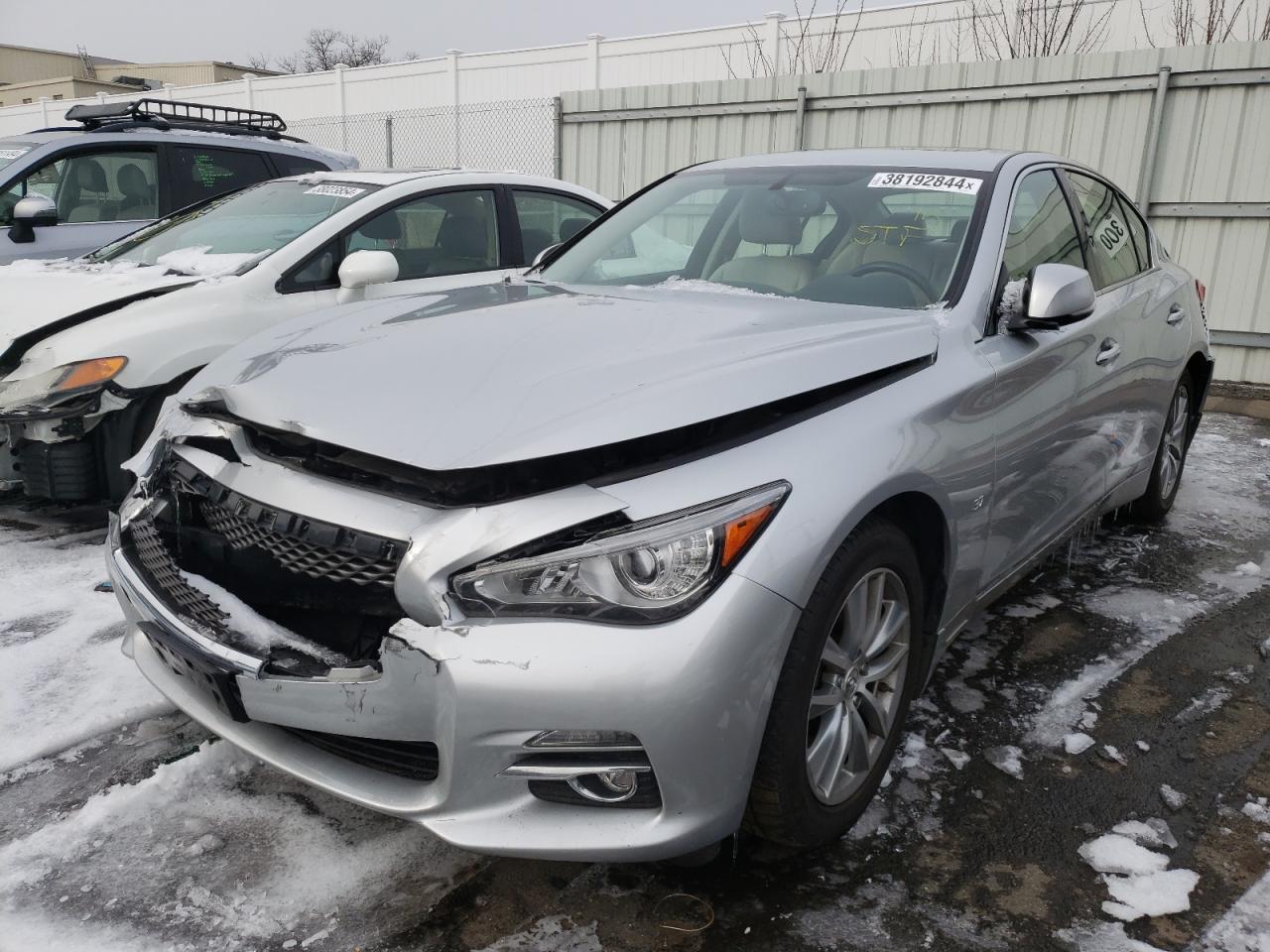 2015 INFINITI Q50 BASE