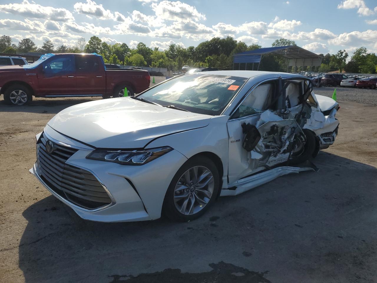 2020 TOYOTA AVALON XLE