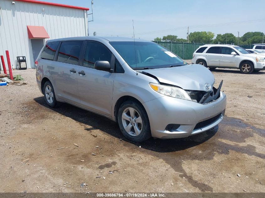 2011 TOYOTA SIENNA