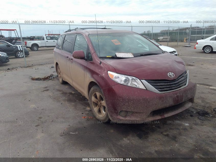 2014 TOYOTA SIENNA LE