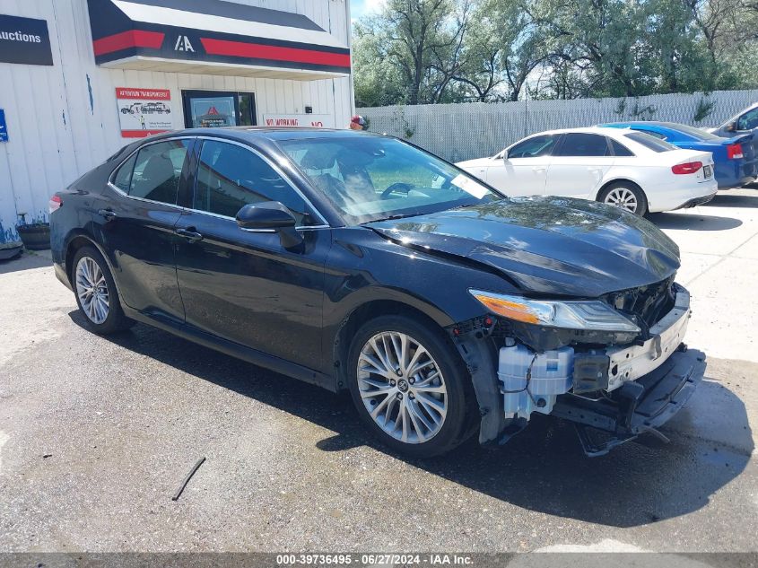 2020 TOYOTA CAMRY XLE