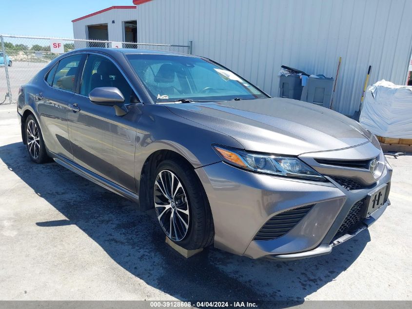 2018 TOYOTA CAMRY SE