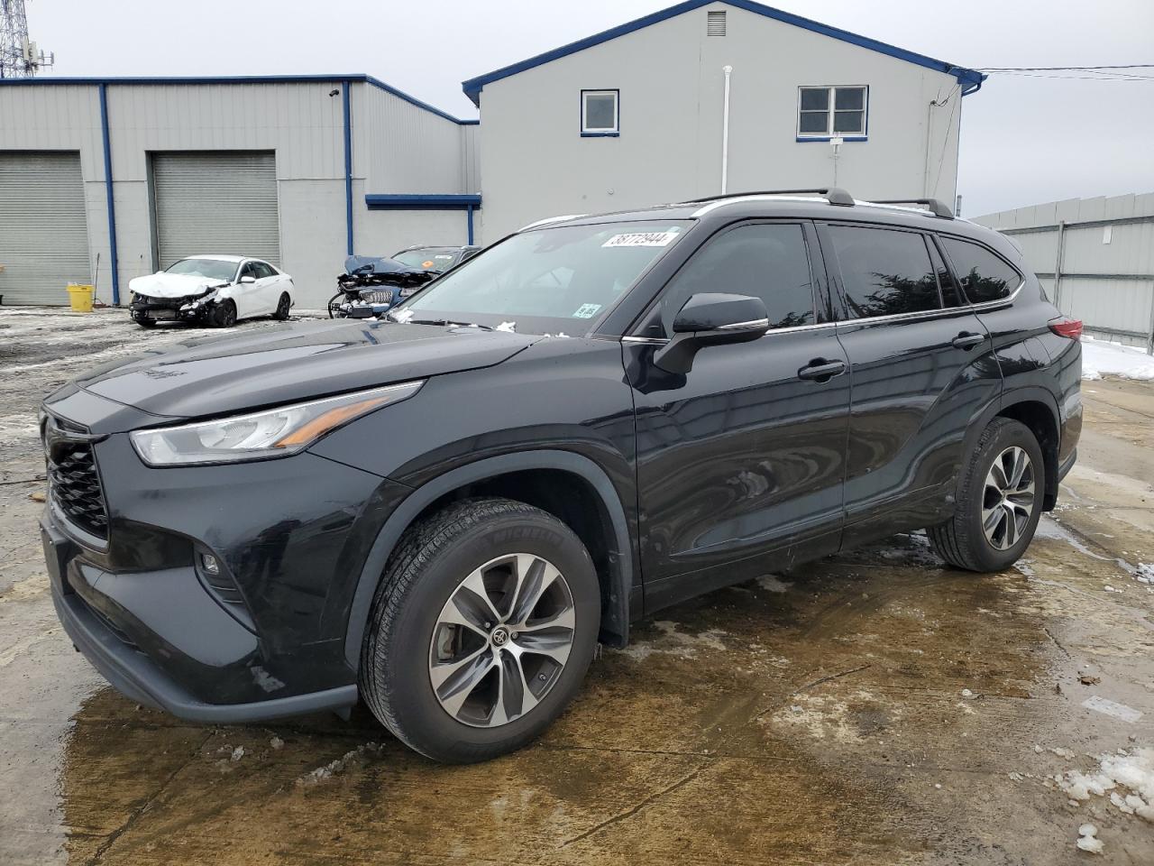 2020 TOYOTA HIGHLANDER XLE