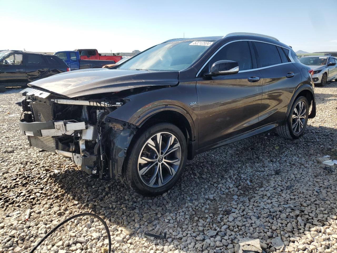 2017 INFINITI QX30 BASE