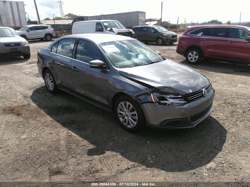 2013 VOLKSWAGEN JETTA 2.5L SE