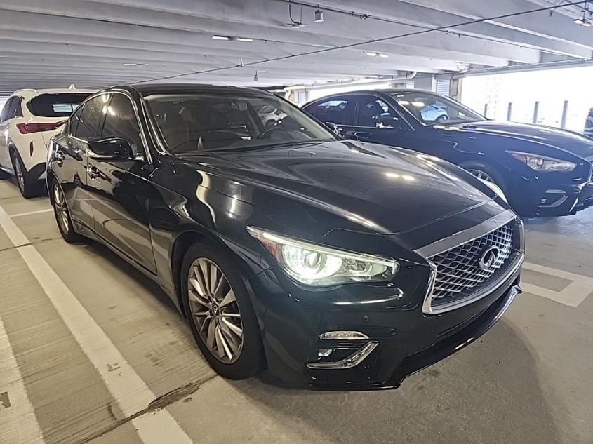 2021 INFINITI Q50 LUXE