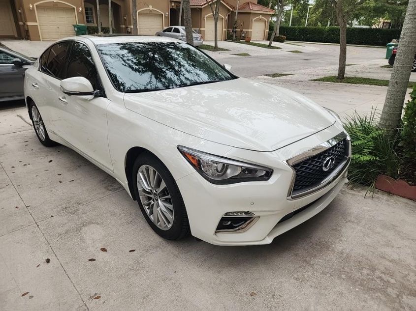 2021 INFINITI Q50 LUXE