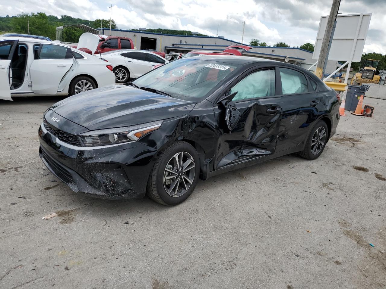 2023 KIA FORTE LX