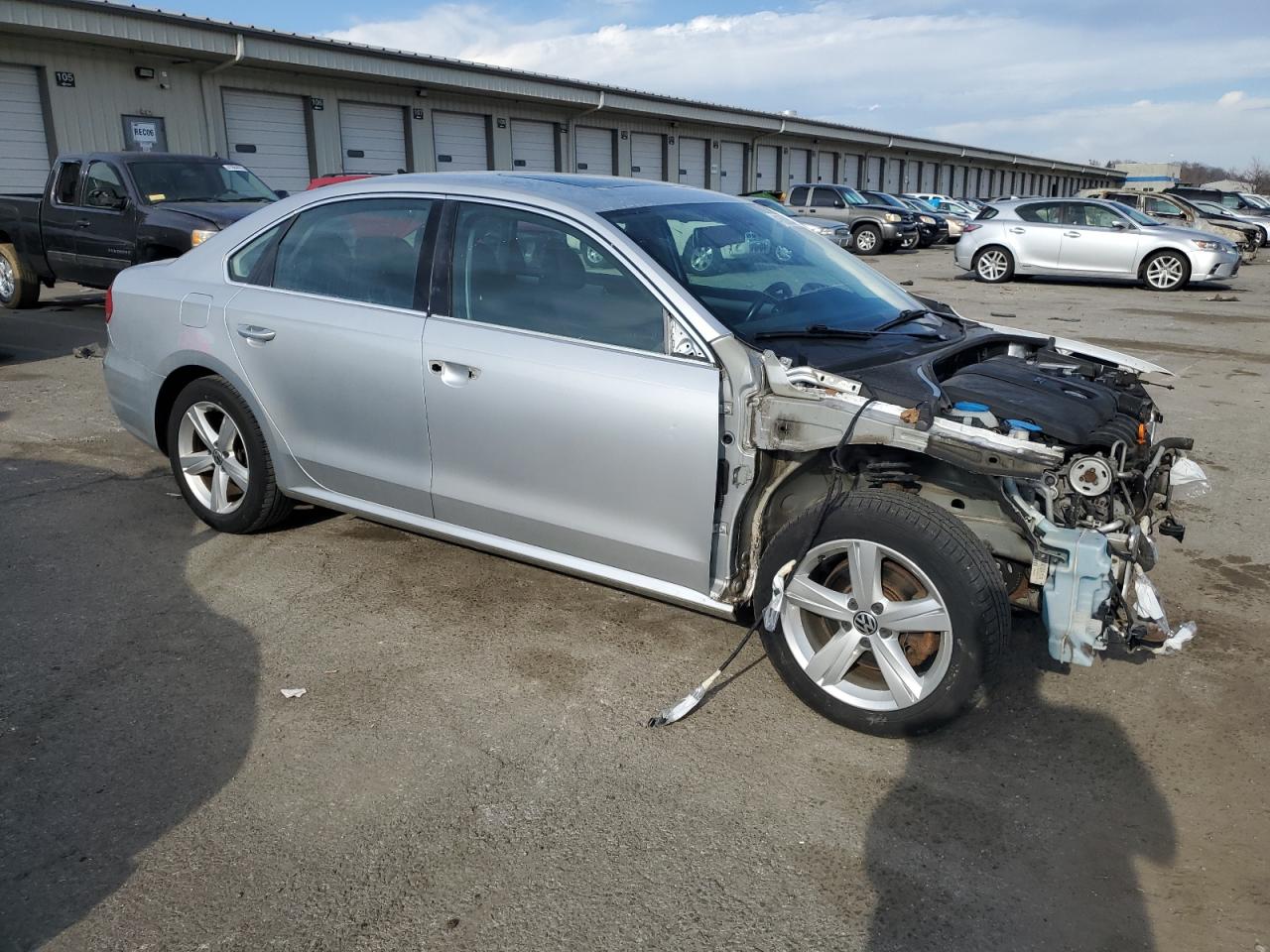 2012 VOLKSWAGEN PASSAT SE