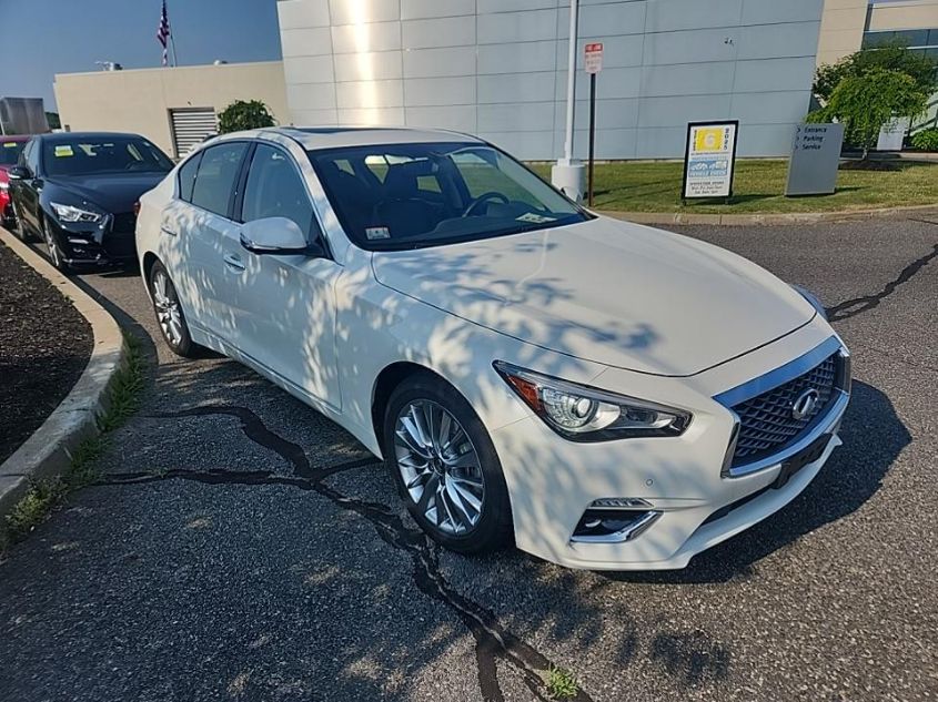 2021 INFINITI Q50 LUXE