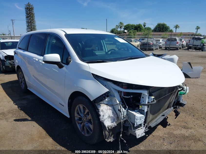 2021 TOYOTA SIENNA LE