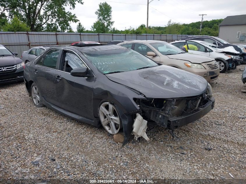 2014 TOYOTA CAMRY SE