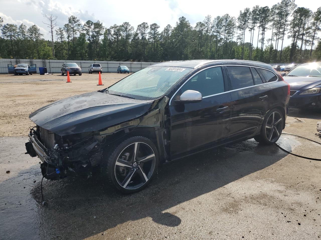 2016 VOLVO V60 T6 R-DESIGN