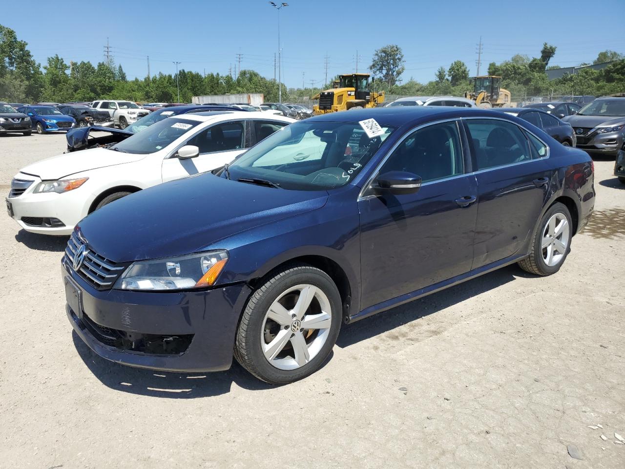 2013 VOLKSWAGEN PASSAT SE