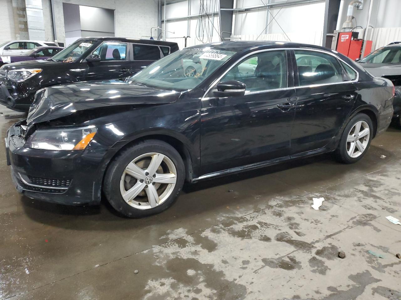 2013 VOLKSWAGEN PASSAT SE