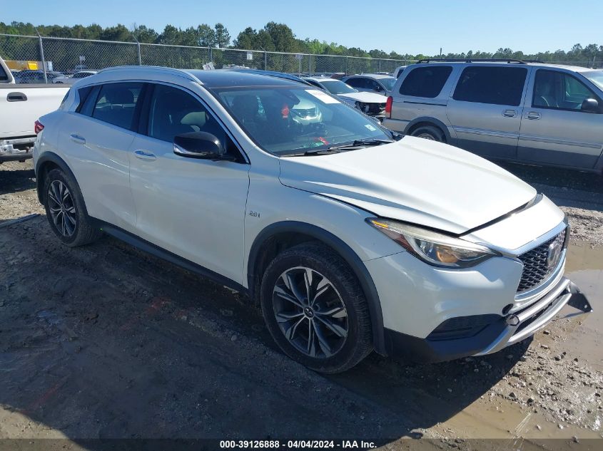 2018 INFINITI QX30 LUXE