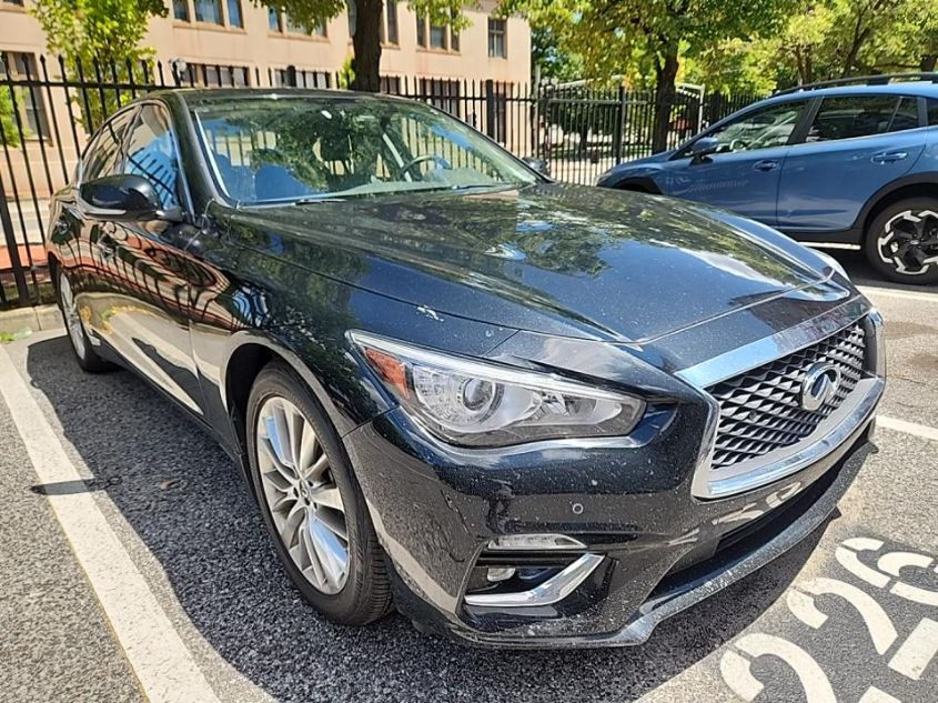 2021 INFINITI Q50 LUXE