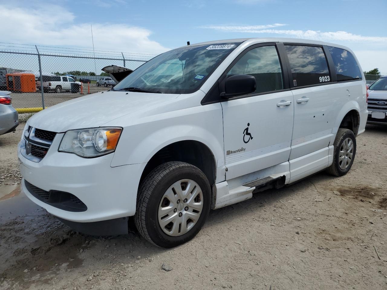 2018 DODGE GRAND CARAVAN SE