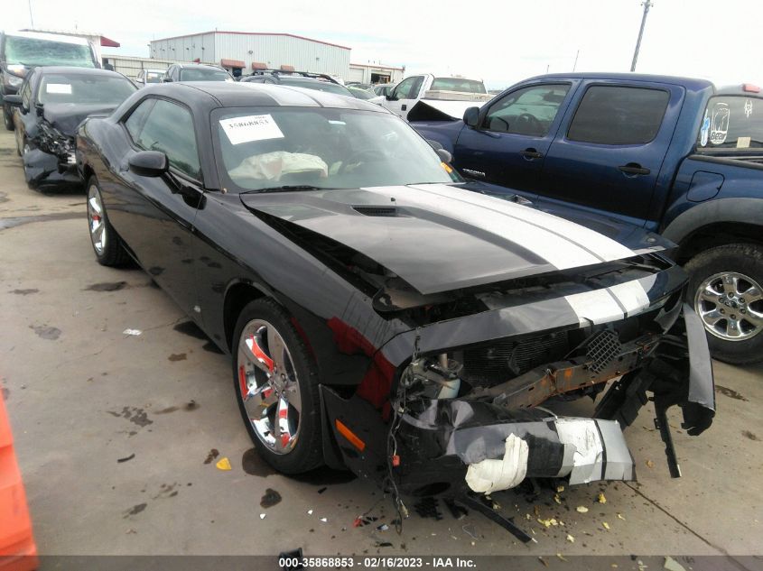 2013 DODGE CHALLENGER SXT