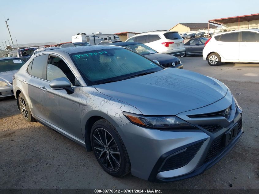 2024 TOYOTA CAMRY SE