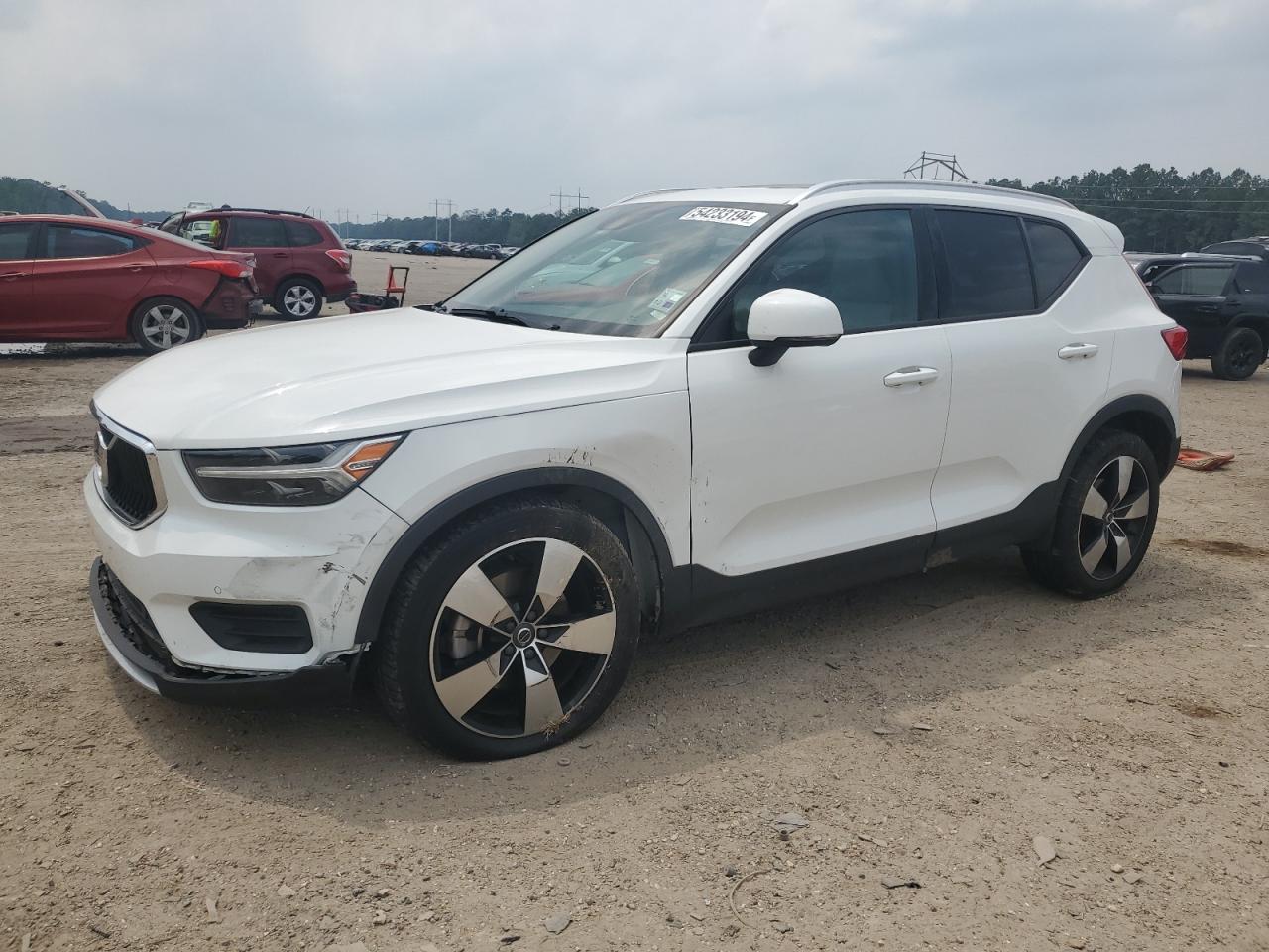 2020 VOLVO XC40 T5 MOMENTUM