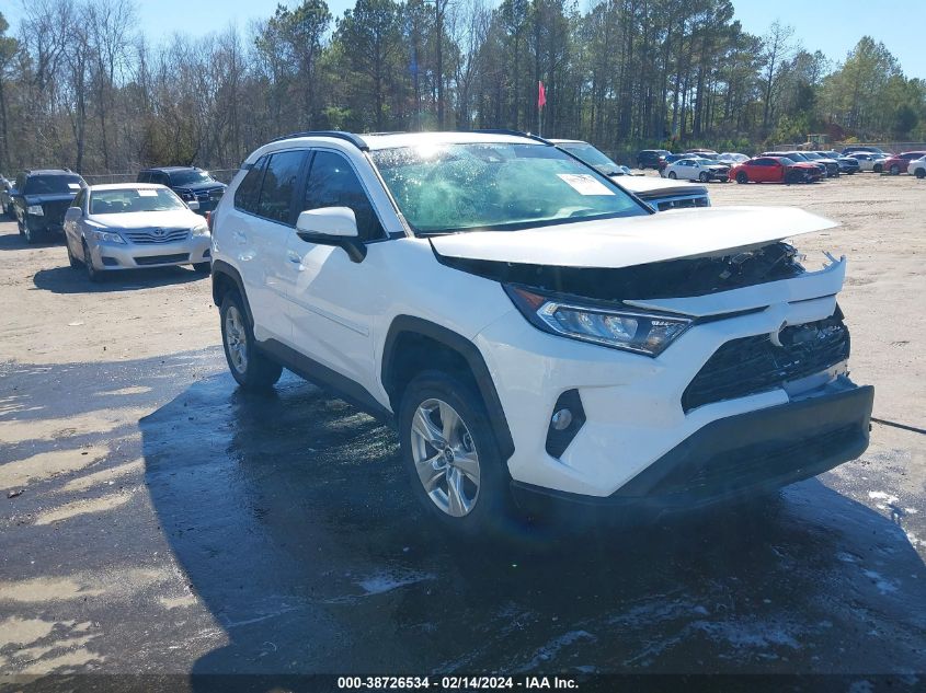 2020 TOYOTA RAV4 XLE