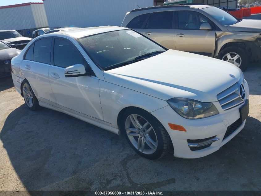 2013 MERCEDES-BENZ C 300 SPORT 4MATIC/LUXURY 4MATIC