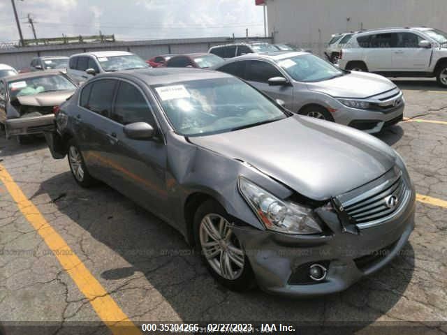 2015 INFINITI Q40