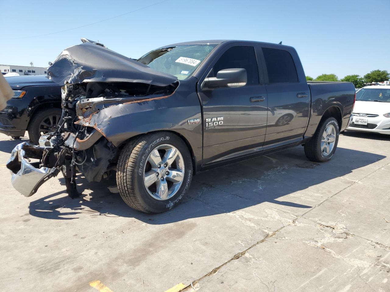 2019 RAM 1500 CLASSIC SLT