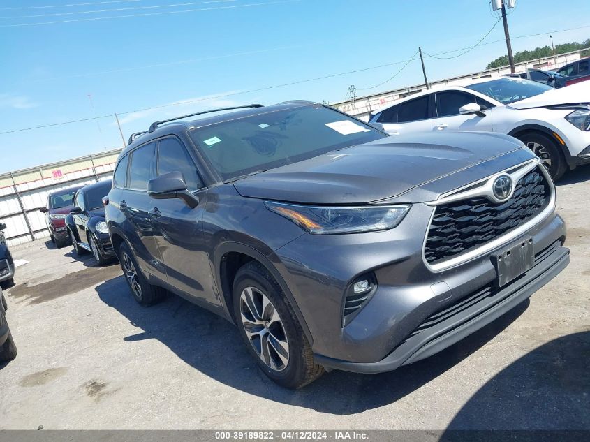 2021 TOYOTA HIGHLANDER XLE