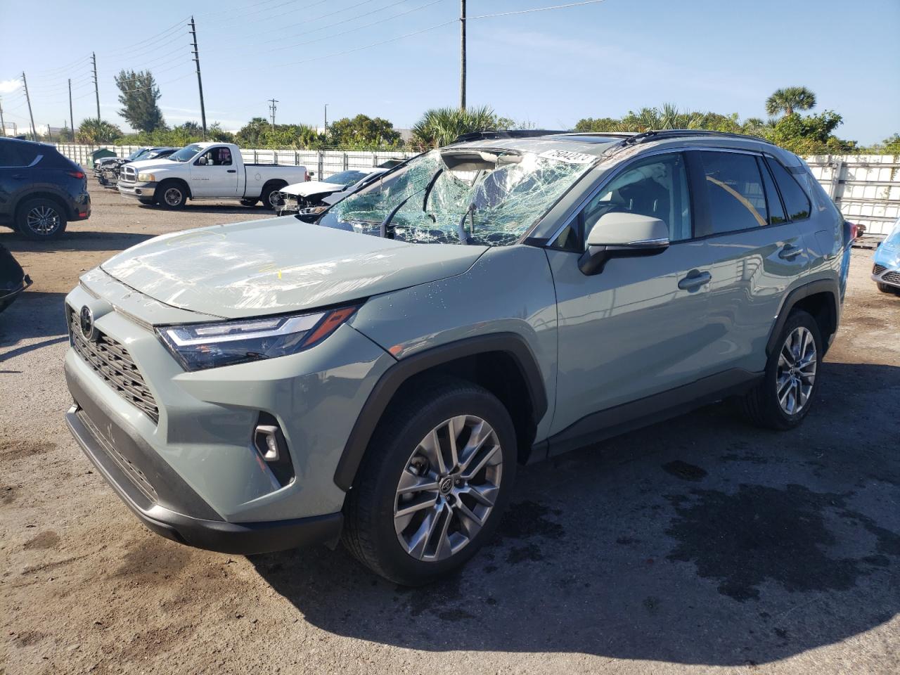 2022 TOYOTA RAV4 XLE PREMIUM