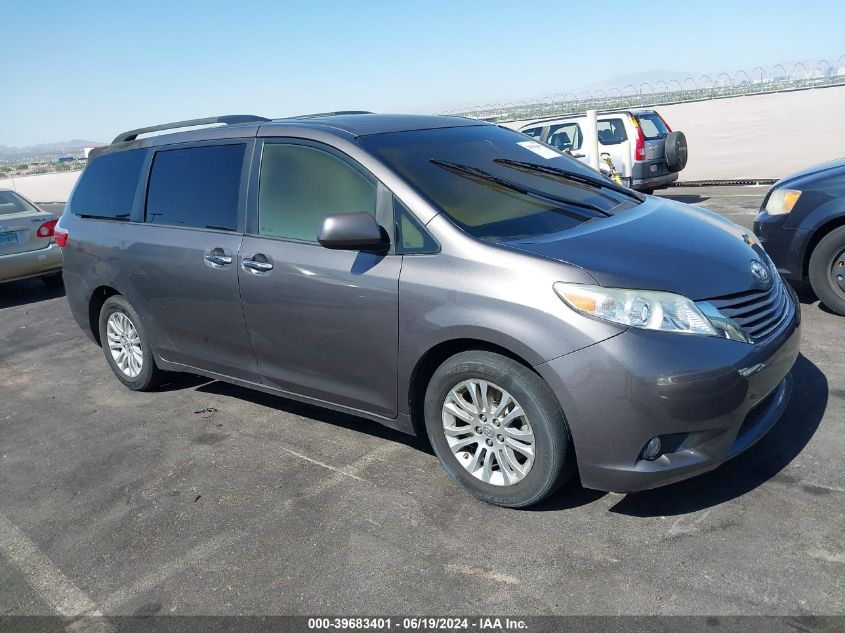 2015 TOYOTA SIENNA XLE 8 PASSENGER