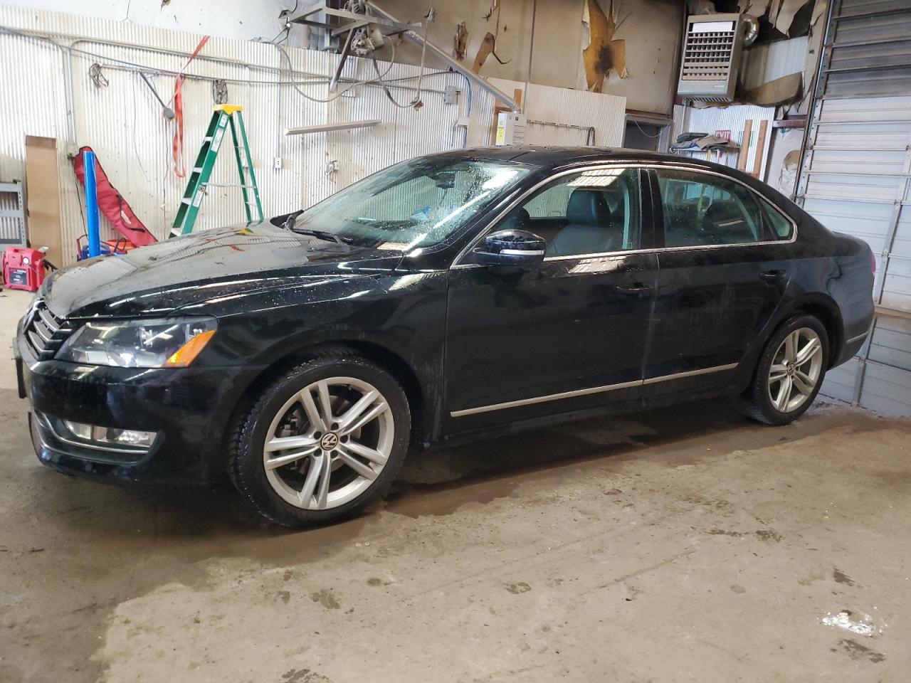 2015 VOLKSWAGEN PASSAT SEL