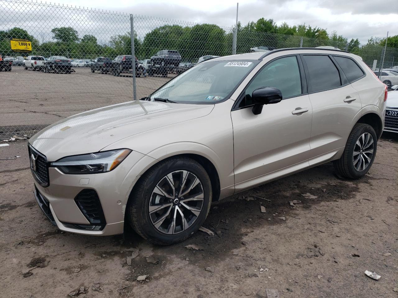 2024 VOLVO XC60 PLUS