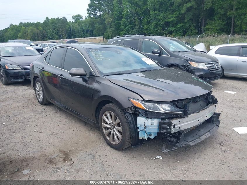 2018 TOYOTA CAMRY LE