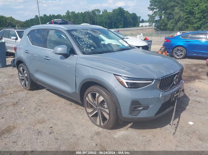 2023 VOLVO XC40 B5 ULTIMATE BRIGHT THEME