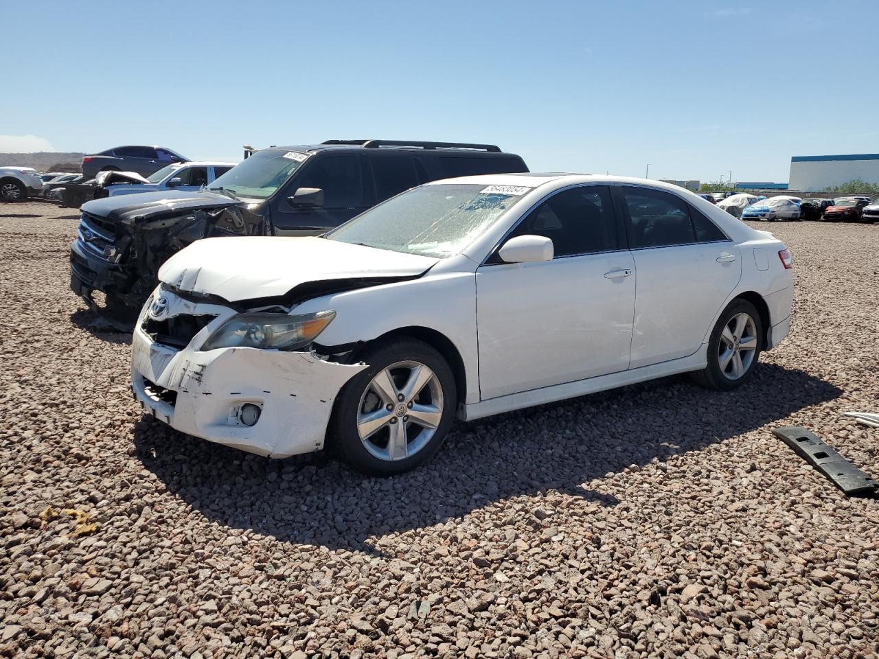 2011 TOYOTA CAMRY SE