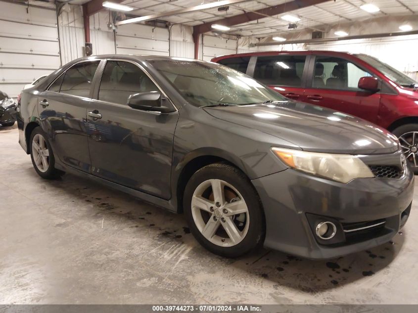 2012 TOYOTA CAMRY SE