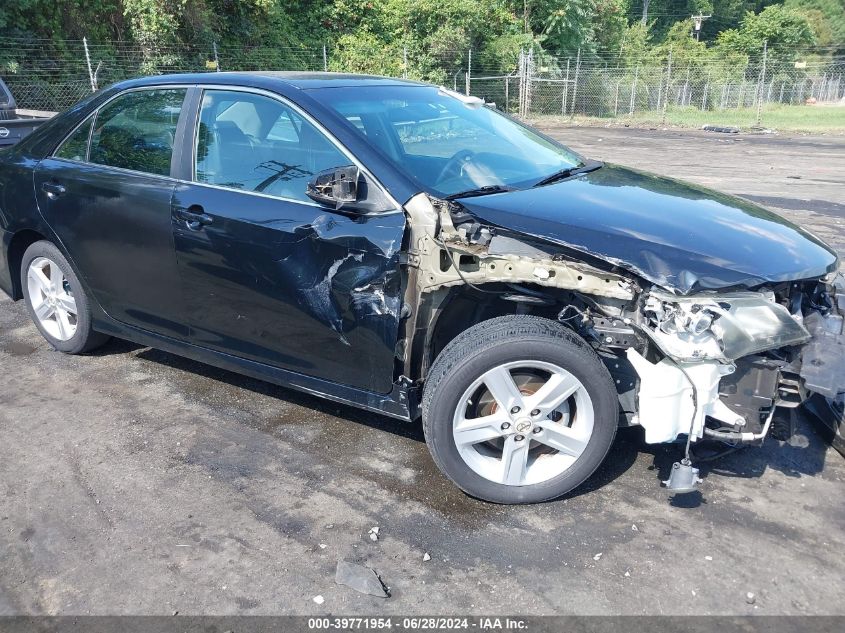 2012 TOYOTA CAMRY SE