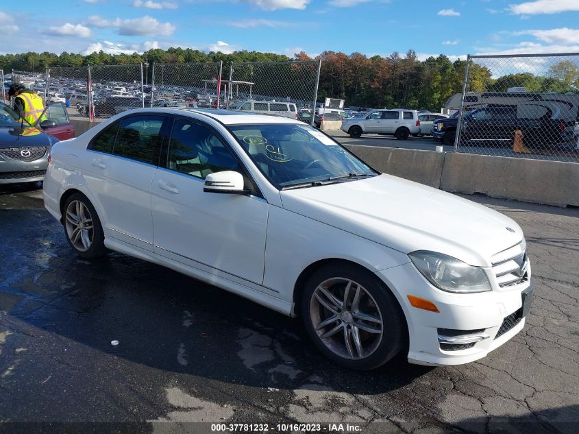 2013 MERCEDES-BENZ C 300 SPORT 4MATIC/LUXURY 4MATIC