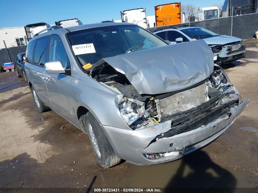 2012 KIA SEDONA LX