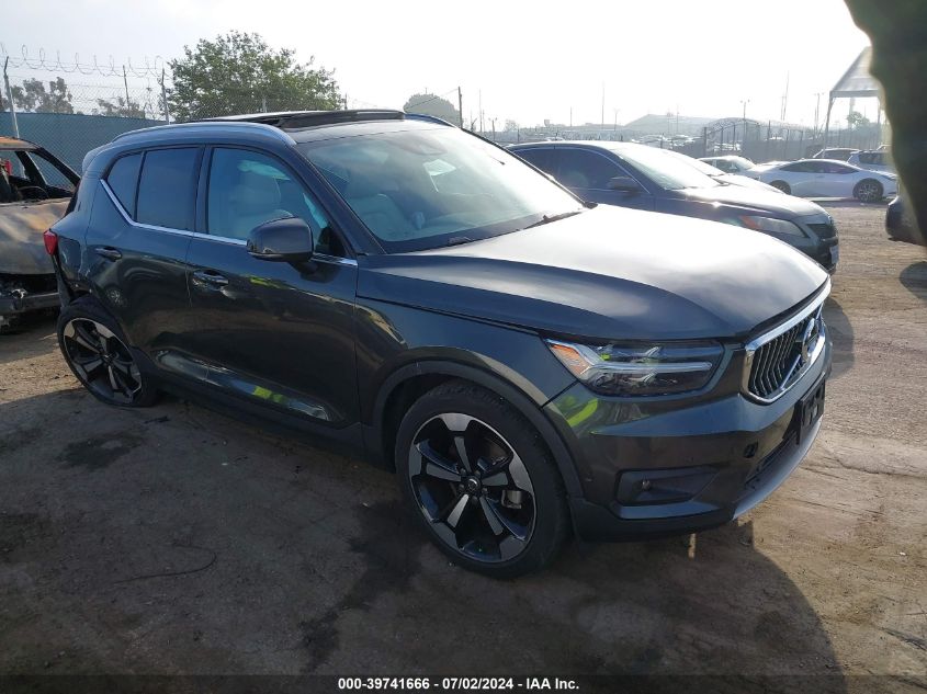 2019 VOLVO XC40 T4 INSCRIPTION