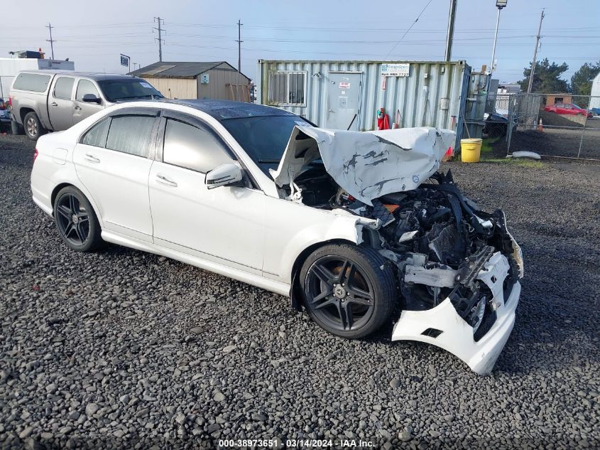 2011 MERCEDES-BENZ C 300 LUXURY/SPORT